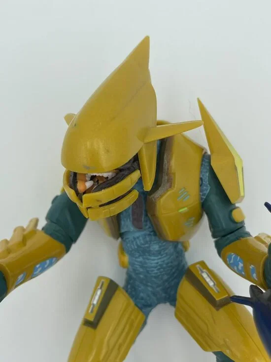 Halo 2 Series 5 Gold Covenant Elite Ranger Action Figure Joyride Studios - Picture 3 of 6